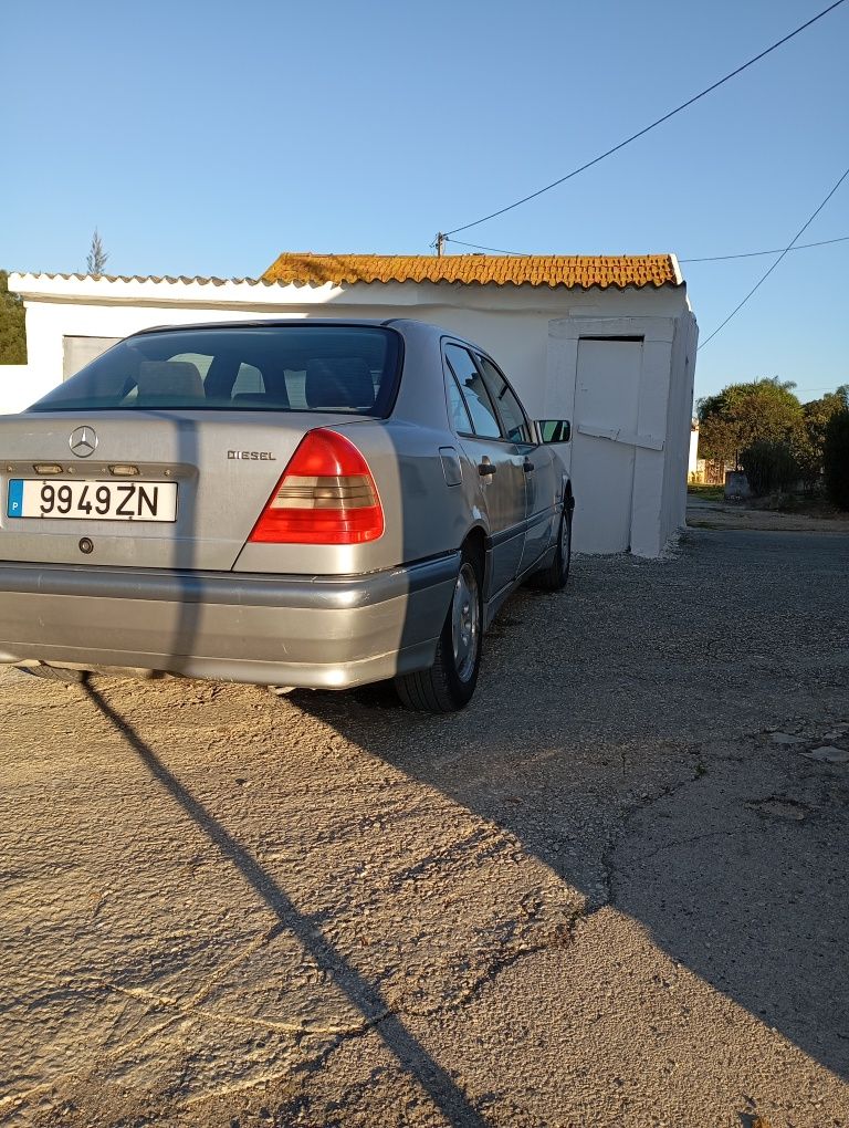 Mercedes Benz c220 w202