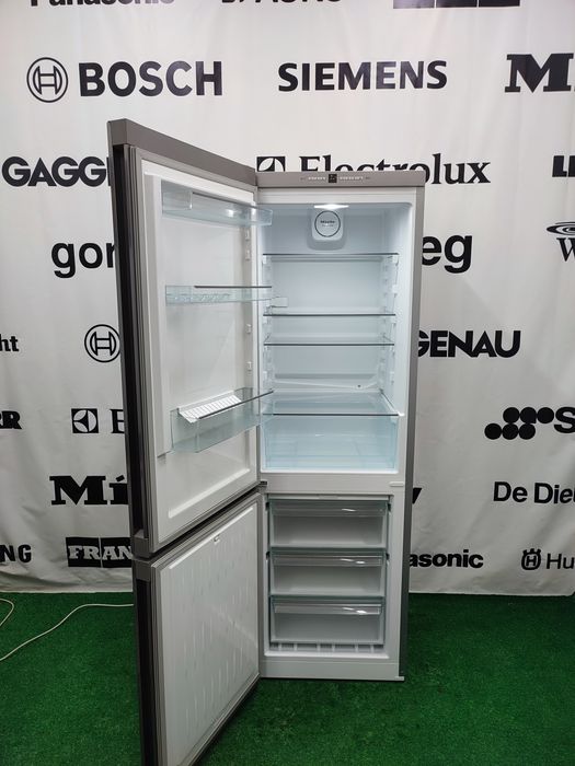 Двокамерний холодильник Miеlе KFN 28133