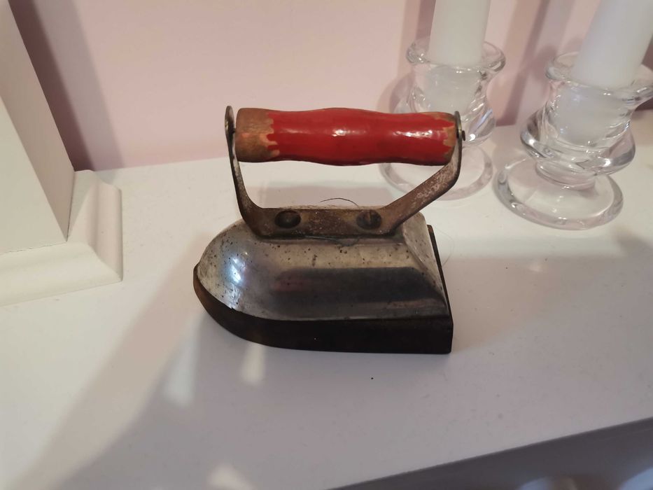 Żelazko metalowa zabawka PRL