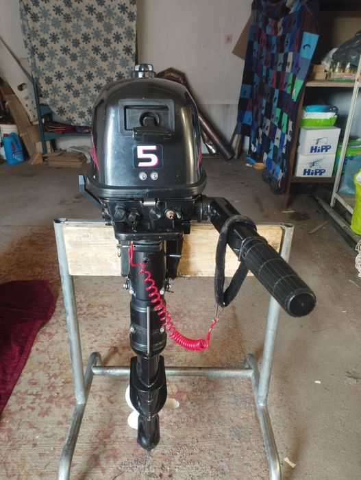 Лодочний мотр  5 дватакта.