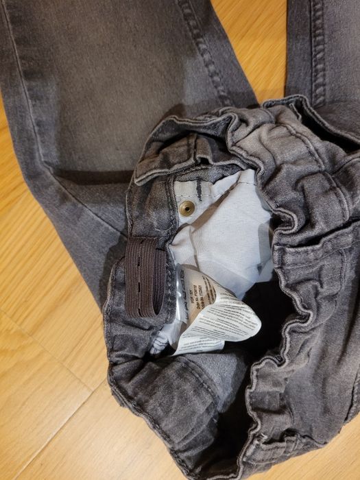 Spodnie jeansy chłopięce r.128