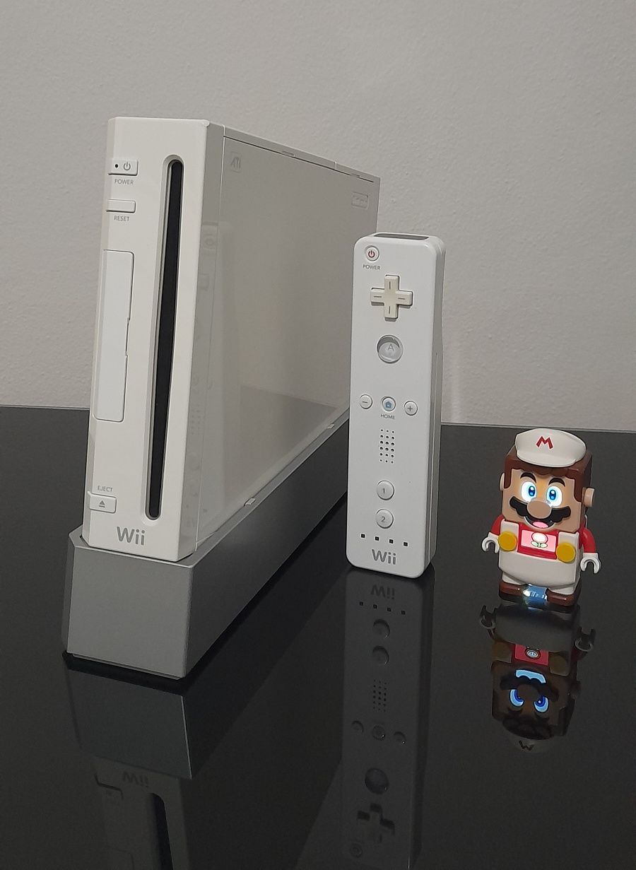 Consola Wii White Edition + Comando Wii (EXCELENTE ESTADO E COMPLETA)