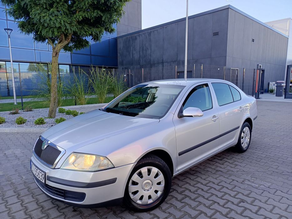 Skoda Octavia 1.6 benzyna elektryka klima