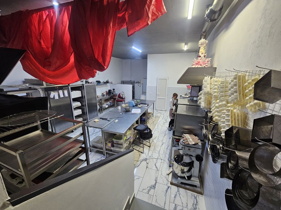 Продаж  приміщення у новобудові, з фасадним входом  по вулиці Пасічна