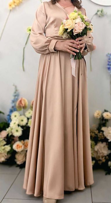 Сукня святкова атласна довга