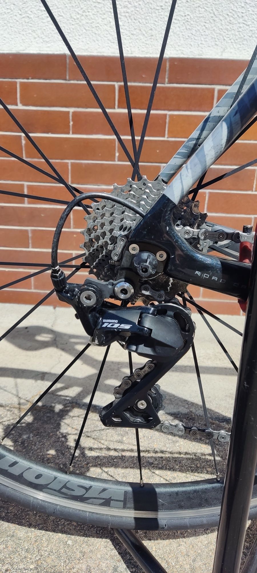 Bicicleta de estrada Coluer Code aero 105