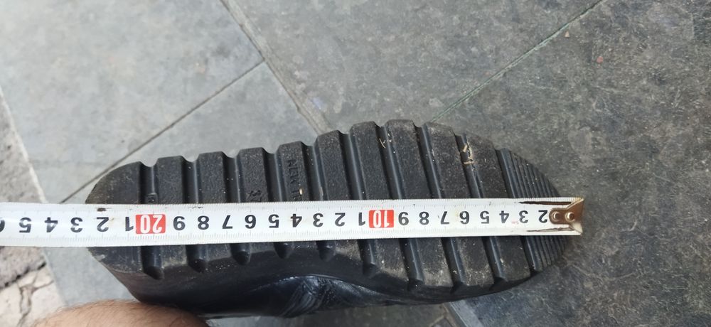 Продам жіночі зимові ботінки в чудовому стані