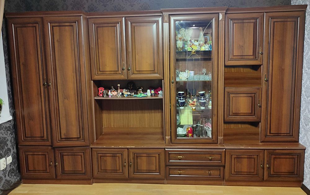 Стінка Кент у вітальню, виробництво Польща