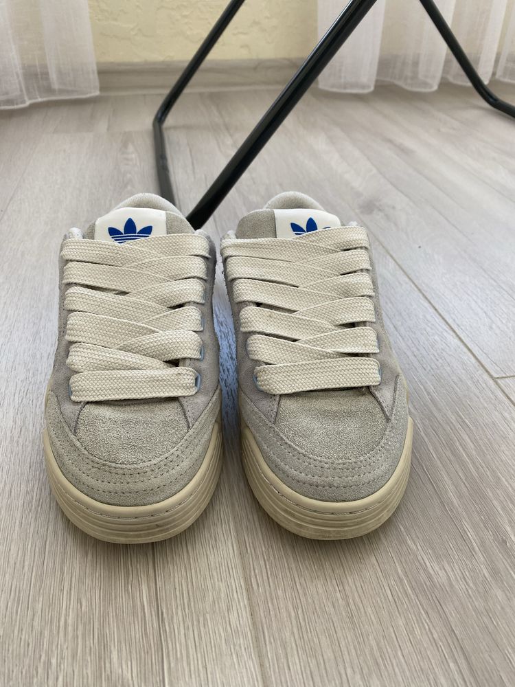 Продам оригінальне взуття Аdidas