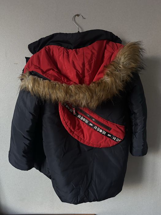 Куртка зимова для хлопчика 8-9 років.