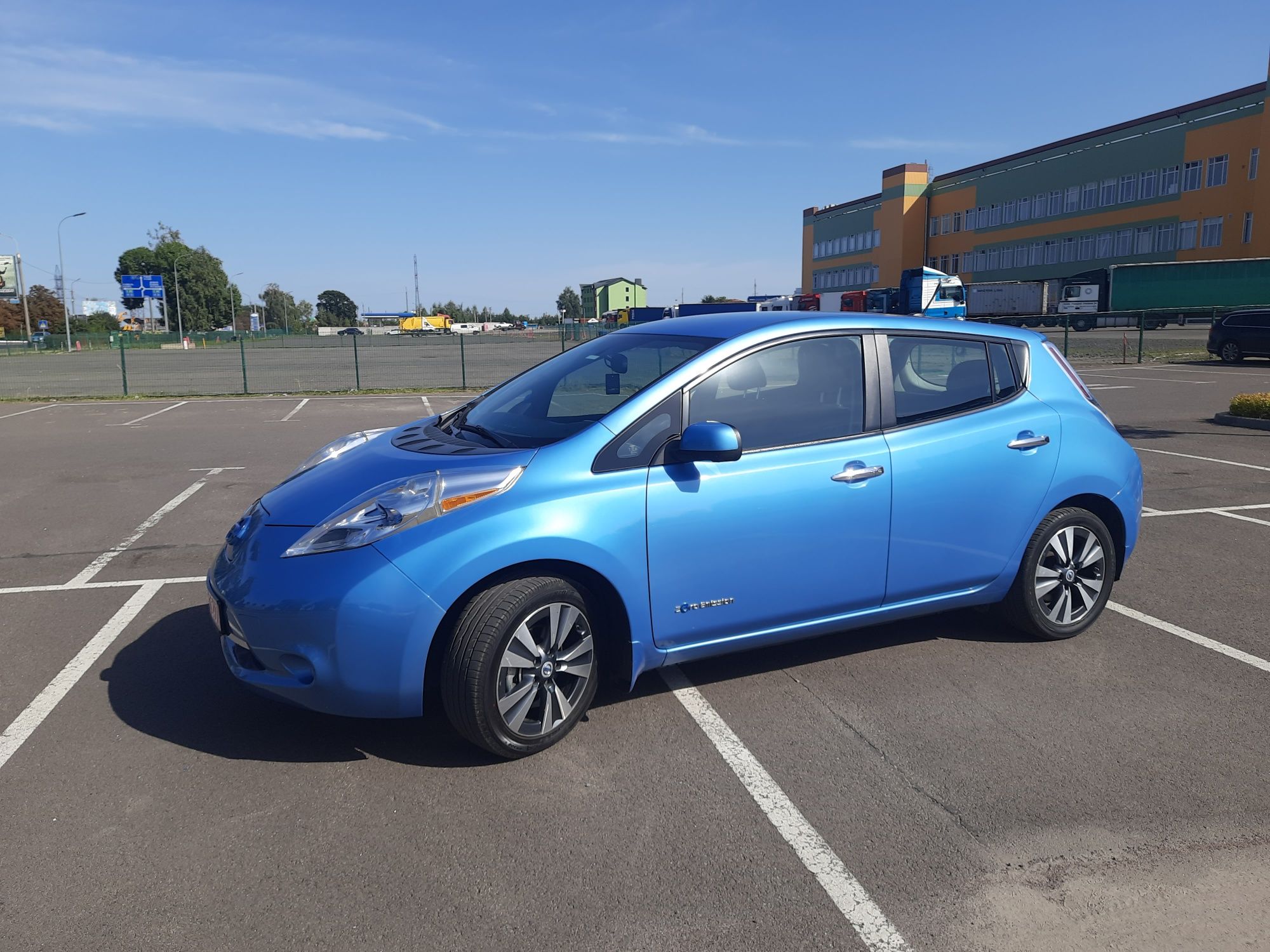 Nissan Leaf 2013 р FL