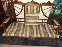 Banqueta antiga cor castanha