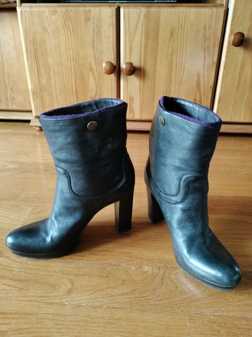 Botas da marca PROF