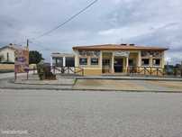 Café e Restaurante em Brejenjas, perto de Santa Cruz.
