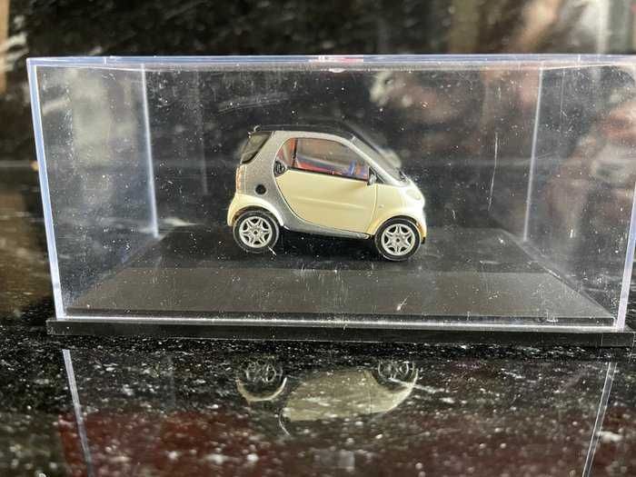 Herpa 1:43 - Miniatura de carro - Smart