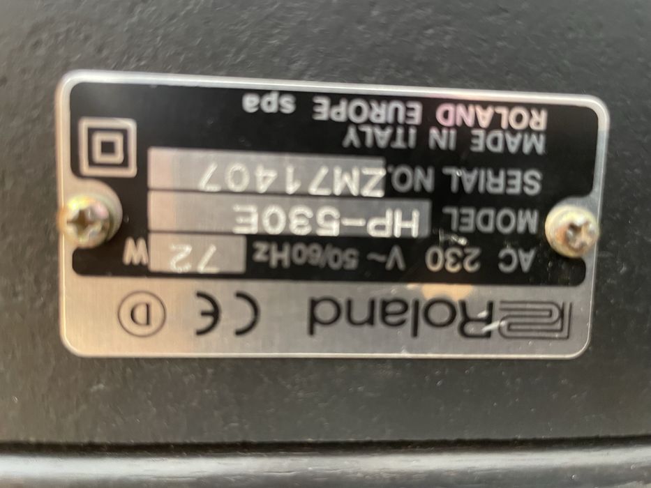 Pianino elektroniczne Roland HP530e.