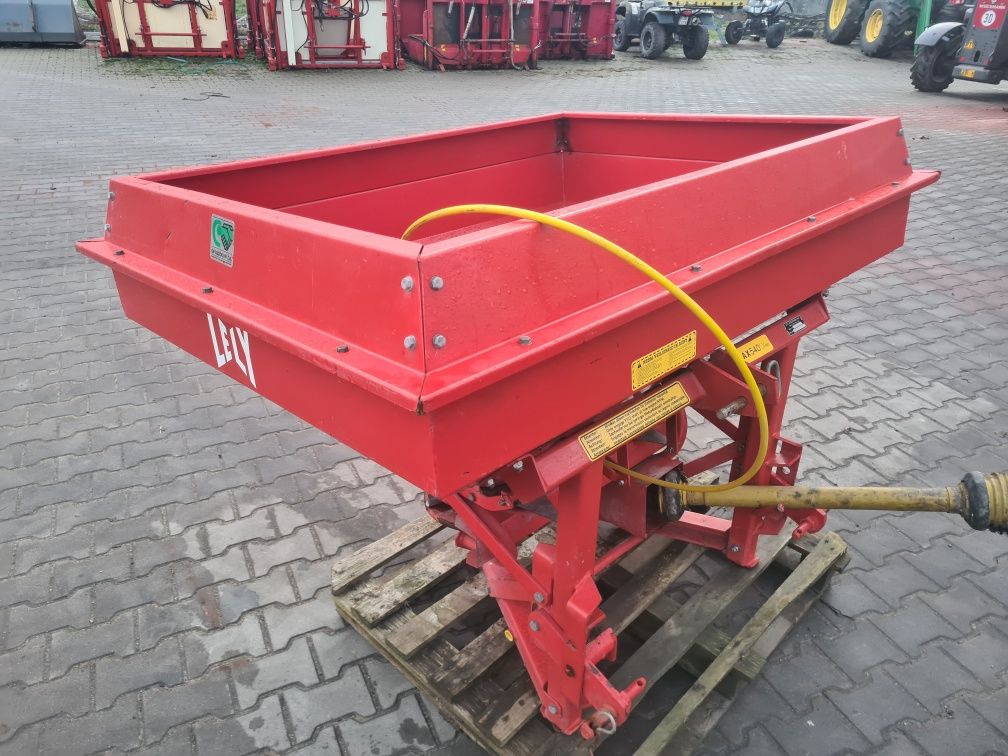 Rozsiewacz nawozu Lely centerliner kuhn/amazone/strumyk/lej