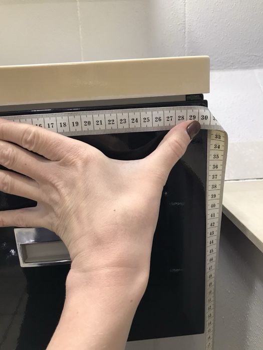 Тумба для макіяжу, майстра бровіста