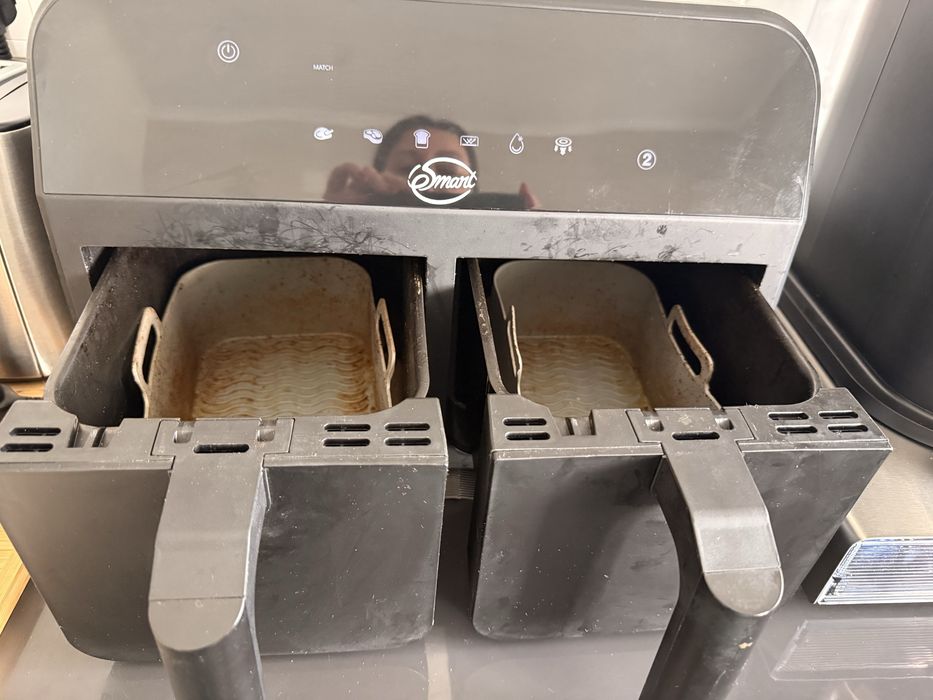 Air Fryer com 2 cubas usada mas como nova