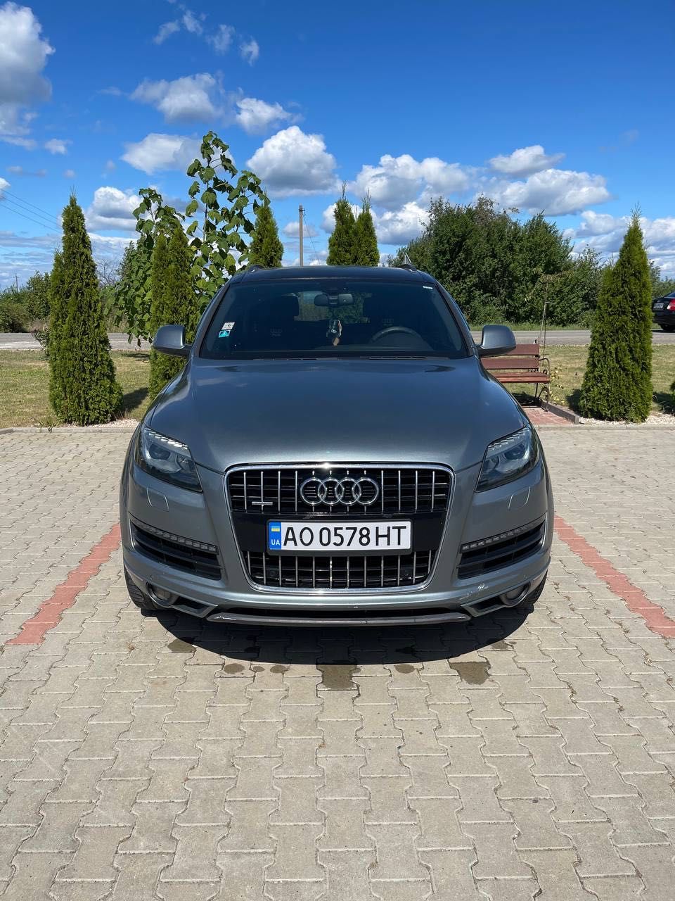 Продам АУДІ Q7...