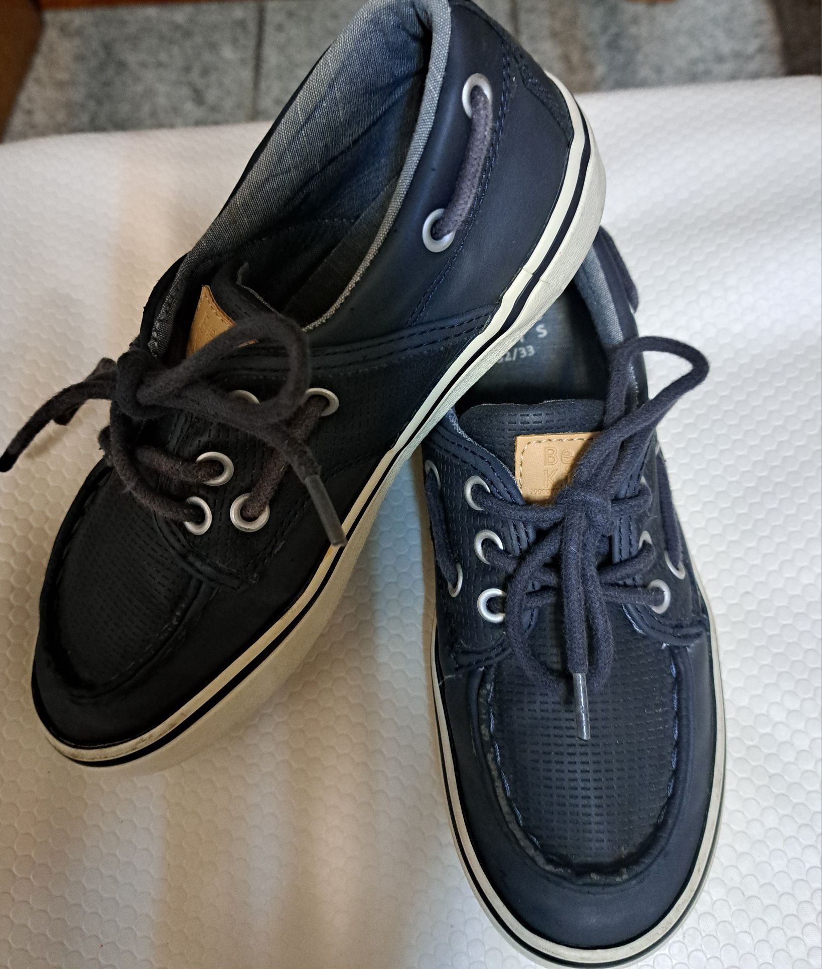 Sapatos de vela com cordões de Criança- T.32/33