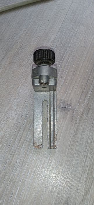 Направляюча для фрезера Makita 122703-7.