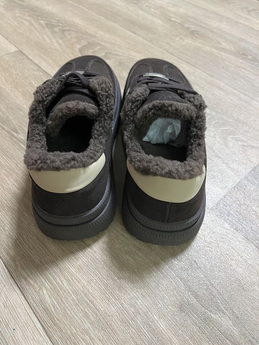 Теплі жіночі кросівки, розмір 40