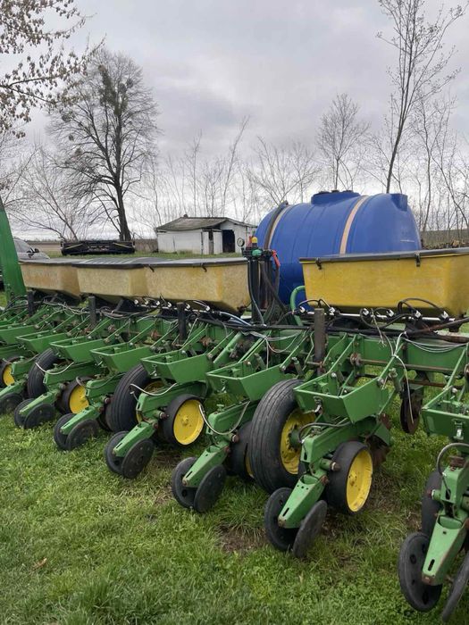 Сеялка Джондир 7000