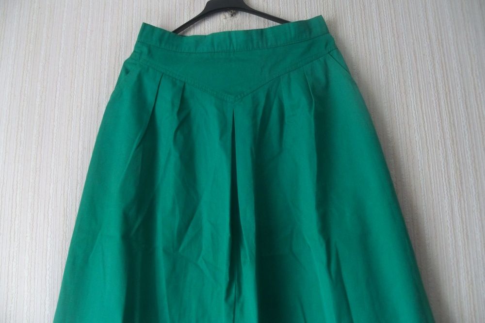 Зеленая юбка трапеция  90х годов прошлого века,44 размер
