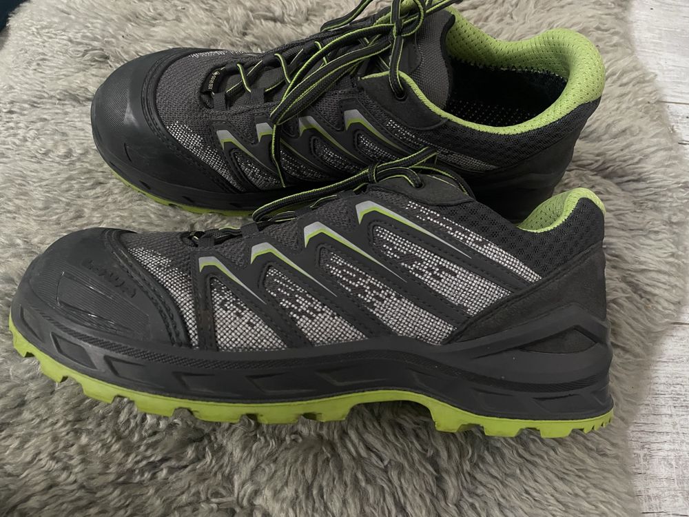 Чоловічі захисні кросівки Lowa LARROX Work GTX grey Lo S3 CI
