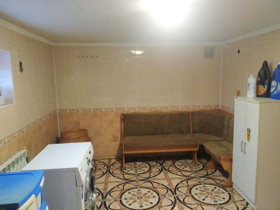 Продаж 2 пов будинку з 2 гаражеми і ділянкою на 12 соток, 236.5 кв.