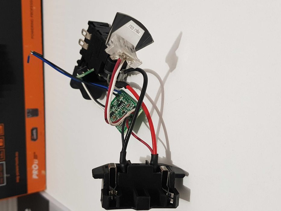 Wylacznik wlącznik do AEG BS-18C2LI wkrętarka wiertarka 18v nowy