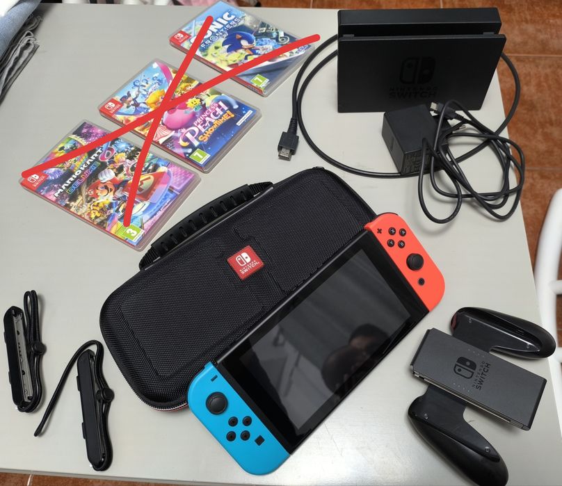 Nintendo Switch 1 + Bolsa de Transporte