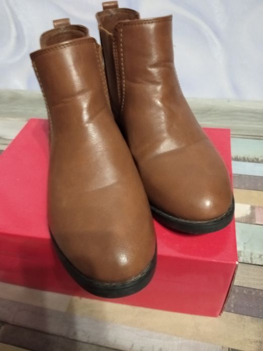 Полусапожки Челси