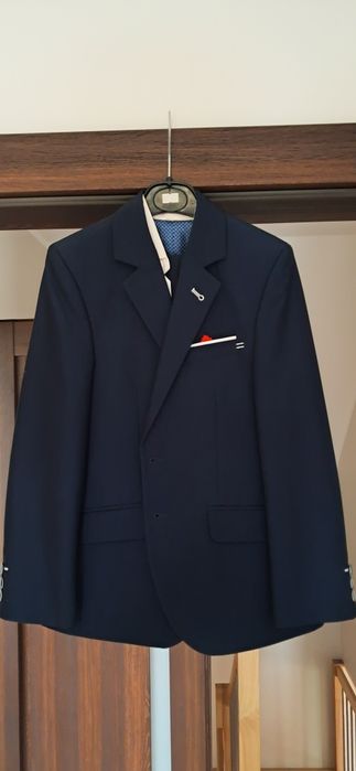 Garnitur komunijny trzyczesciowy plus koszula