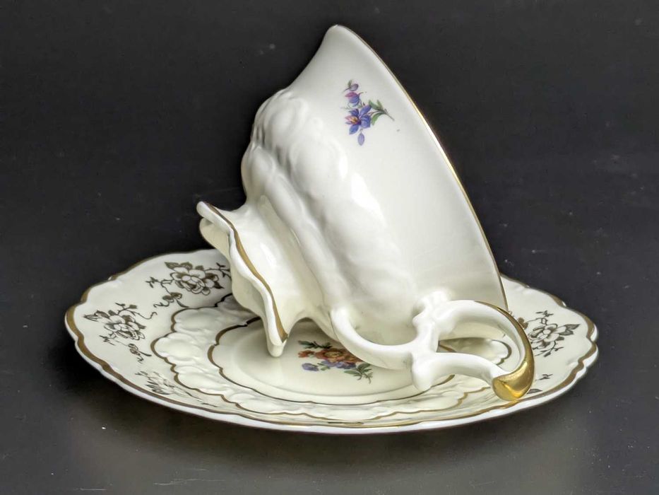 ## Nietuzinkowa Filiżanka – Carstens – Weimar ##