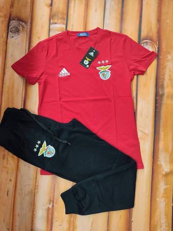 Adidas - Futebol: Conjunto Tshirt & Calção