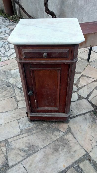 mesa cabeceira antiga