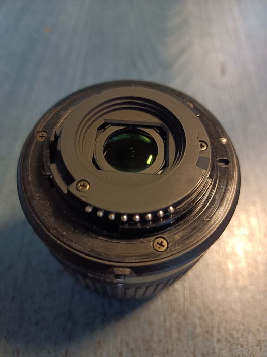 Продам Nikon  AF-P nikkor 18-55