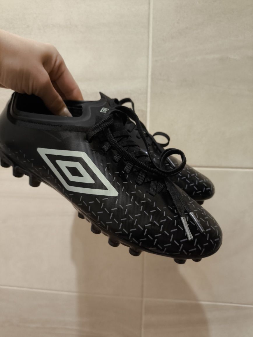 Buty piłkarskie Umbro