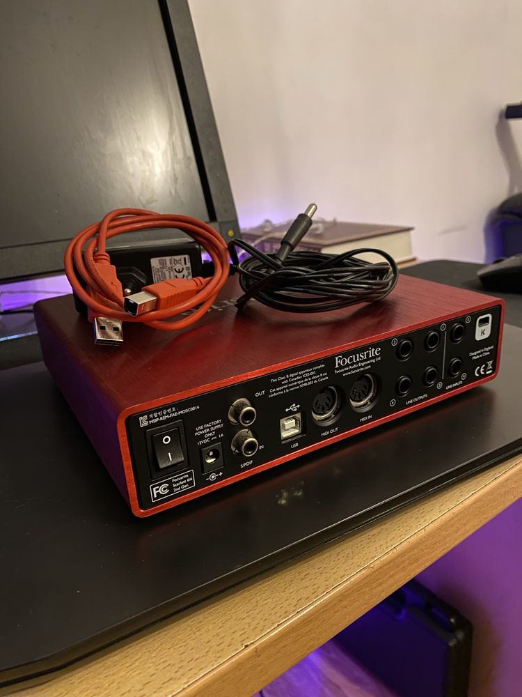 Звукова карта Focusrite 6i6 2gen