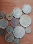 Moedas muito antigas, bem estimadas  como podem ver nas fotos.