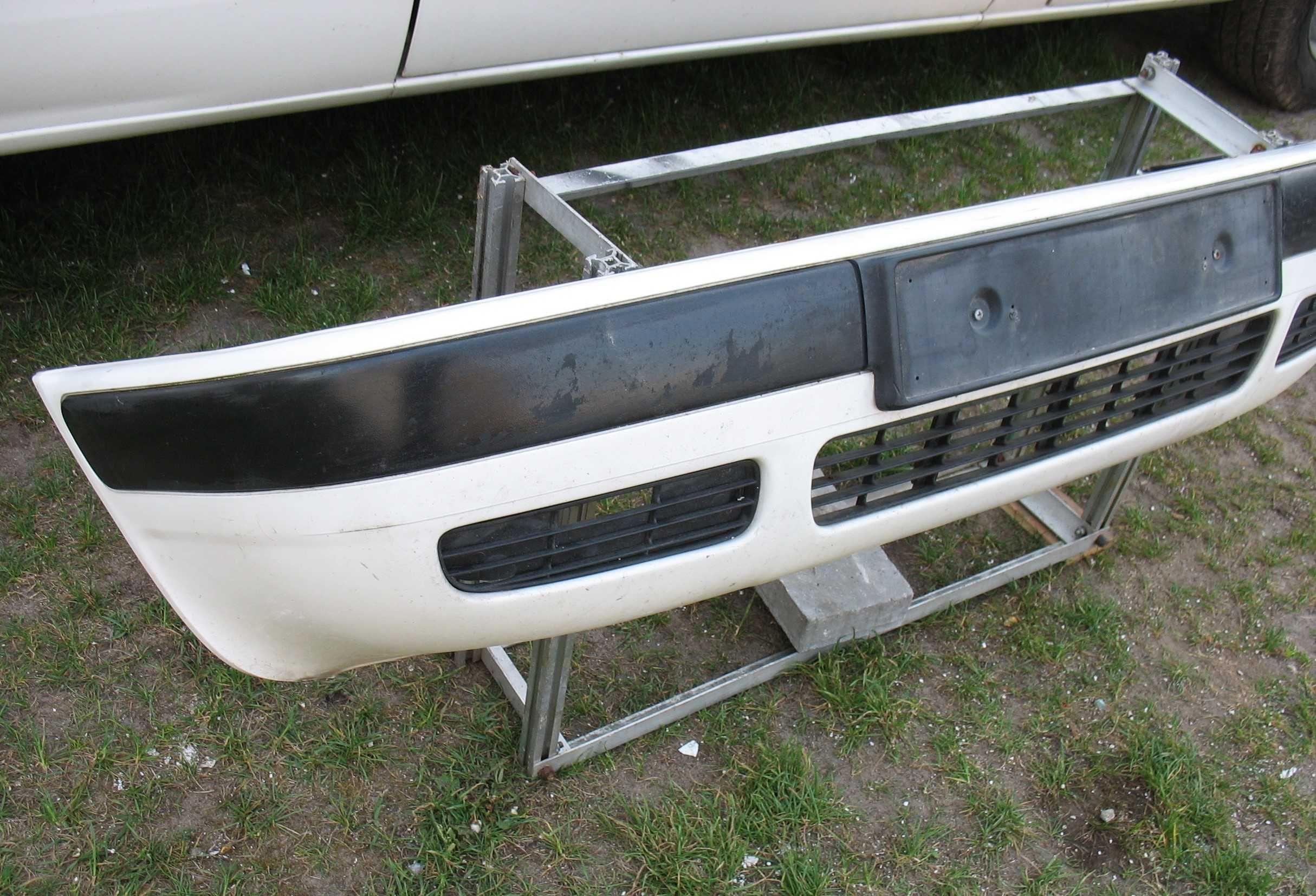 Audi 80 B4 zderzak przód kompletny LB9A