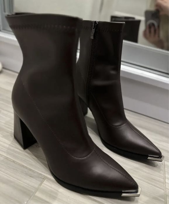 Продам жіночі чоботи черевики ботильйони на каблуку