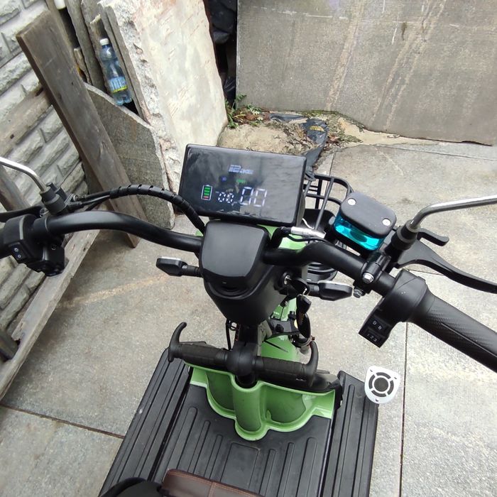 Электрический трицикл CORSO 2025