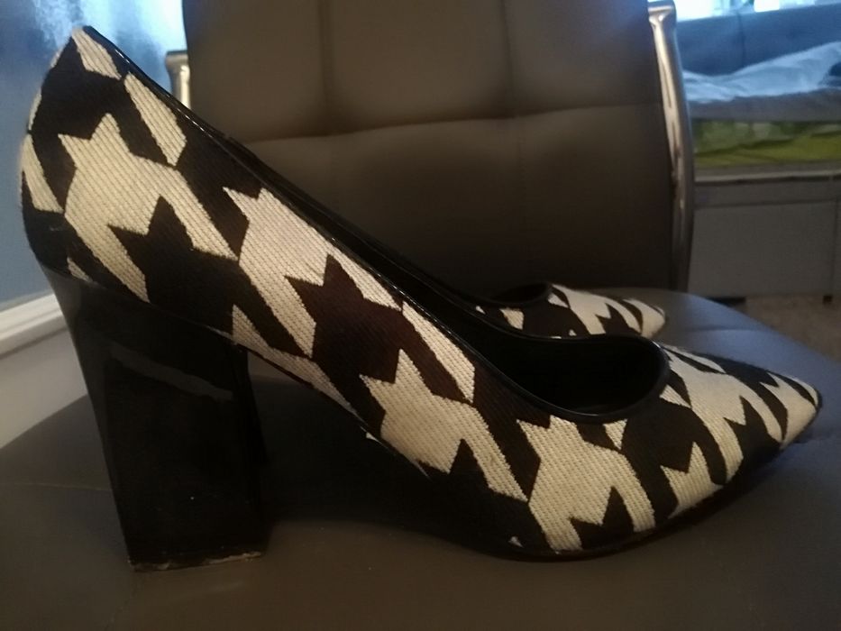 NINE WEST 8. 5 / 39.5