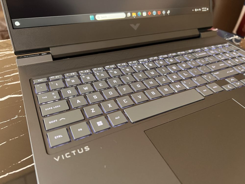 HP Ноутбук HP Victus 16-s1023dx Rtx 4070 16/1tb ryzen 7-8845hx