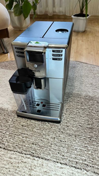 Кавомашина Philips Series 5000 EP5363/10