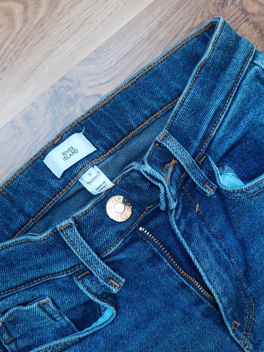 Jeansy skinny z wysokim stanem rozmiar 32 (6) firmy River Island