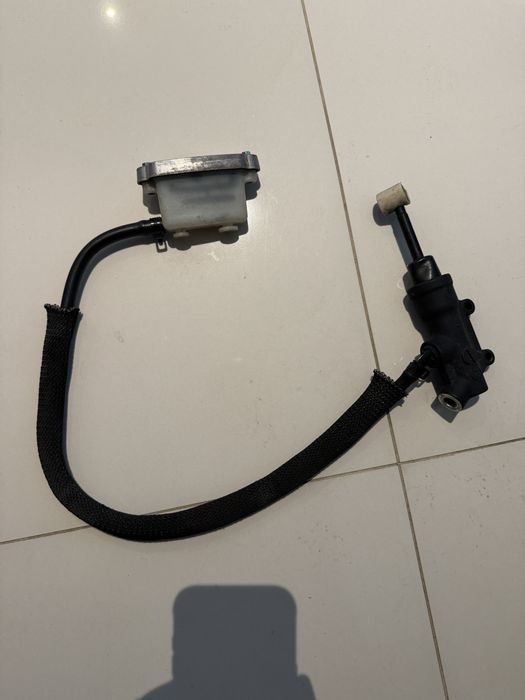 Vrod vrscr street rod pompa hamulca noznego ze zbiorniczkiem